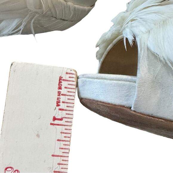 Badgley Mischka Piper Feather Open Toe Wedding Pumps white satin Size 7 - Picture 10 of 11